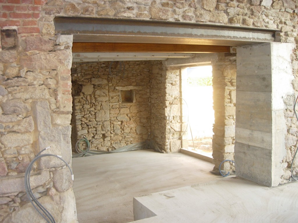 Ouverture de mur en pierre, en béton à Loisey-Culey